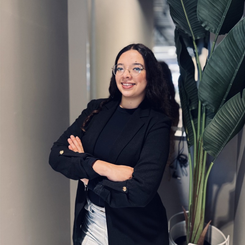 Ana Beatriz, designer gráfica